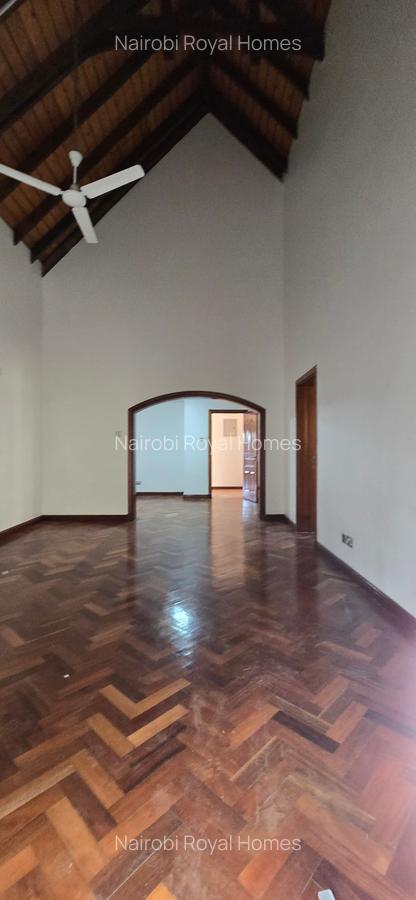 5 Bed Townhouse with En Suite at Lavington Mall - 7