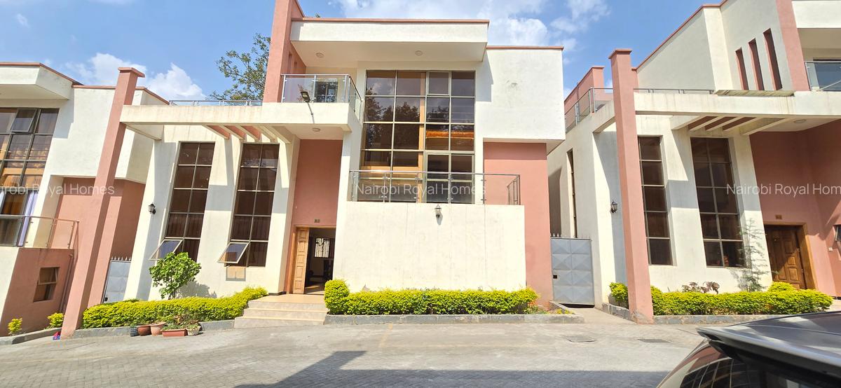 5 Bed Townhouse with En Suite at Lavington Green - 4