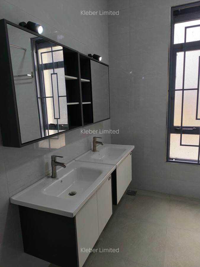 5 Bed House with En Suite in Thika - 16