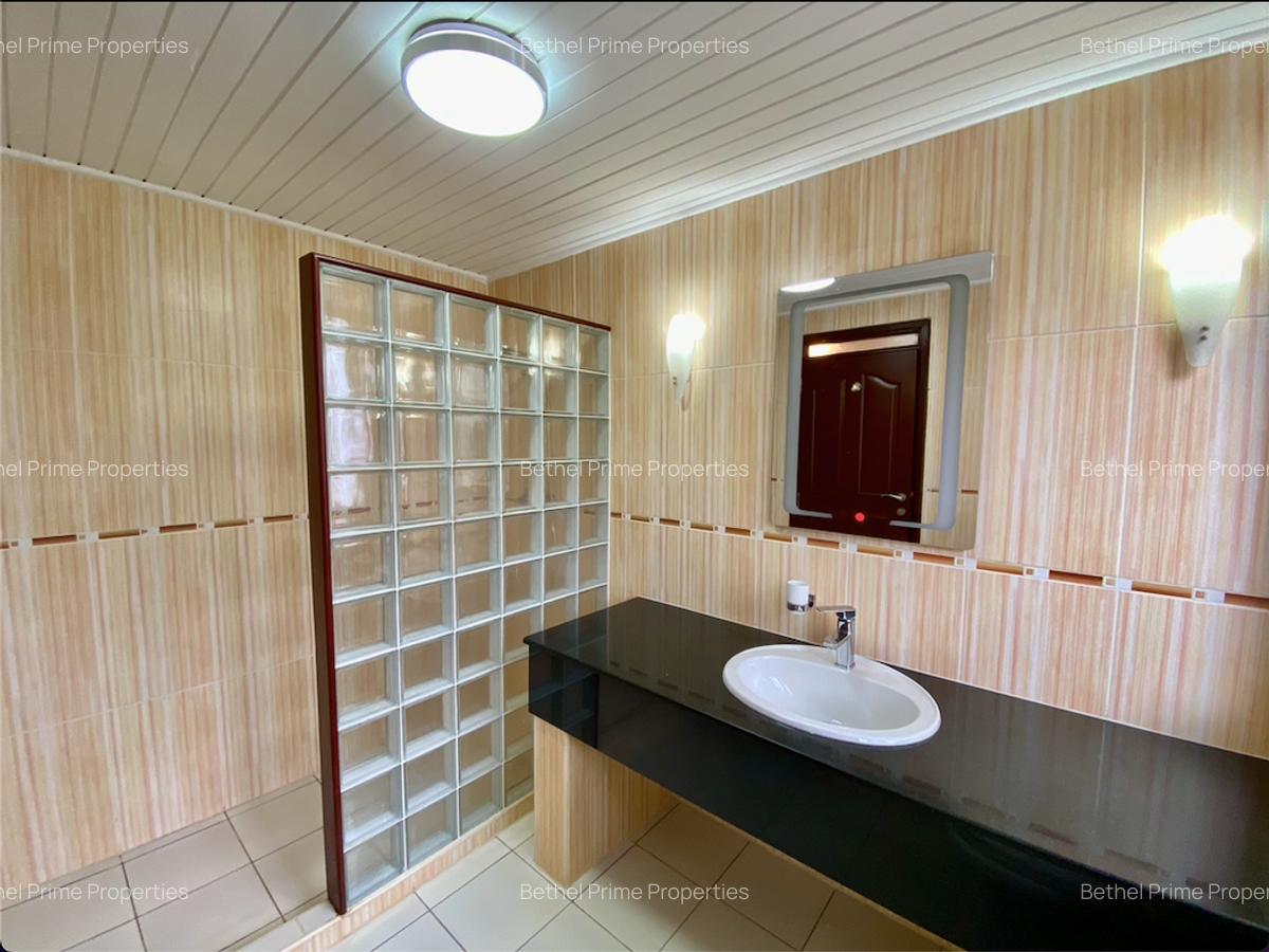 4 Bed House with En Suite in Muthaiga - 13