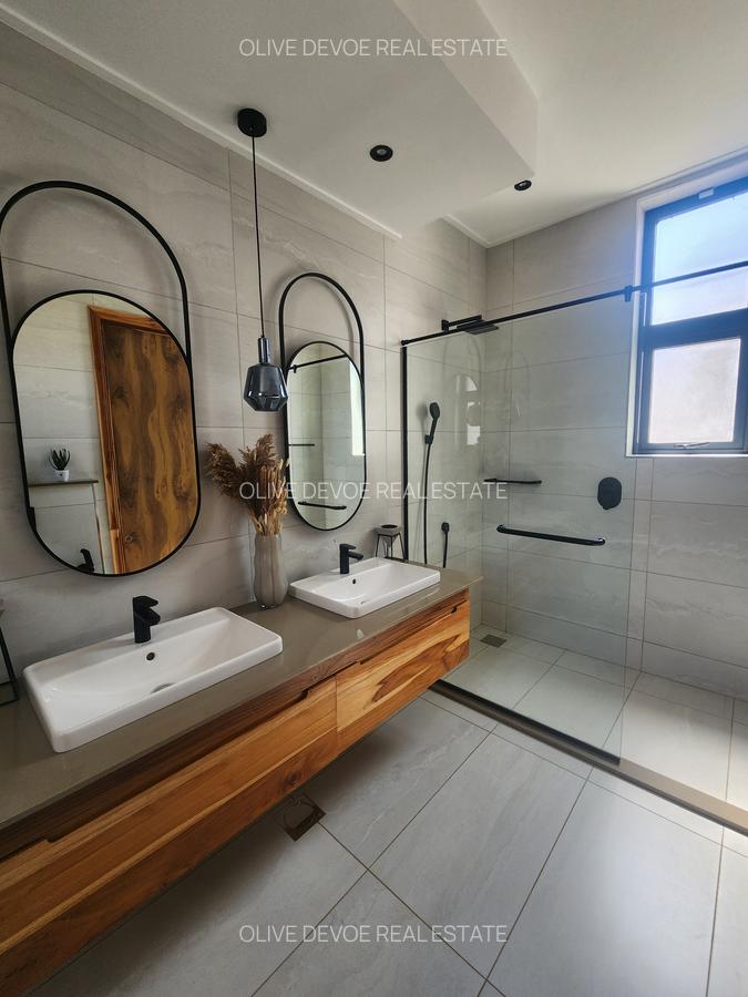 4 Bed Villa with En Suite in Loresho - 14