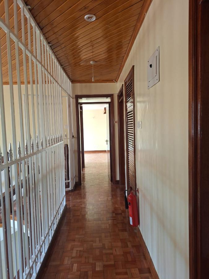 4 Bed House with En Suite in Runda - 6