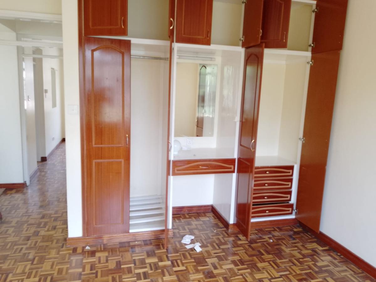 3 Bed Apartment with En Suite in Kilimani - 10