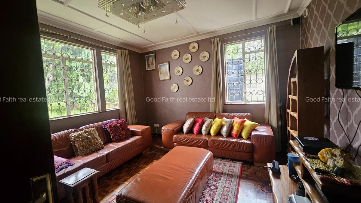 5 Bed House with En Suite in Runda - 5