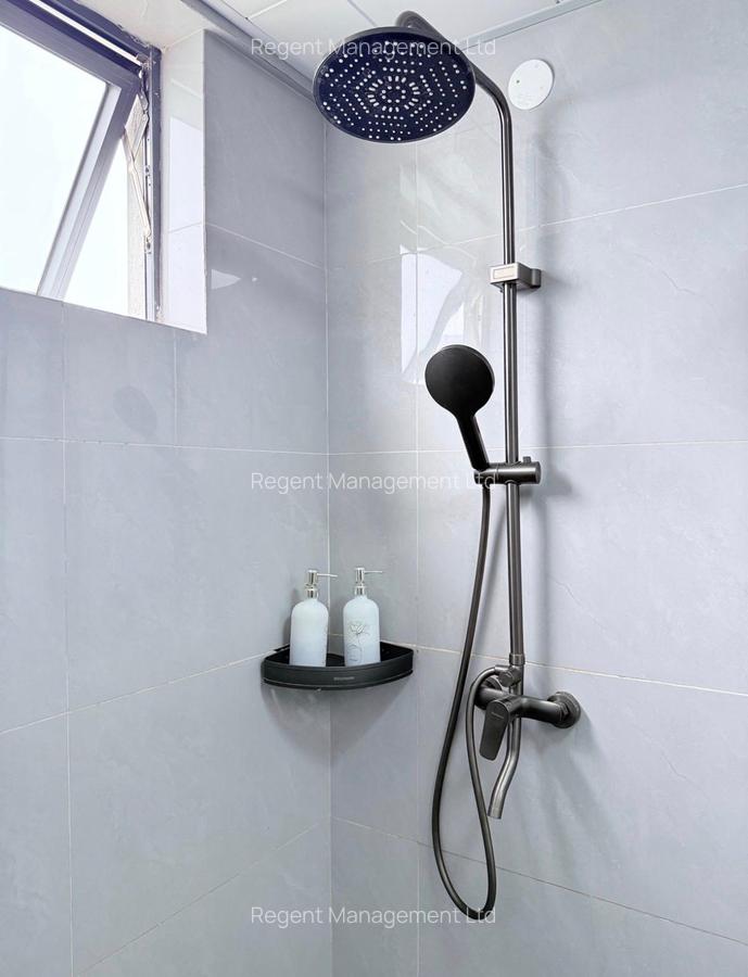 2 Bed Apartment with En Suite at Riverside Drive - 5