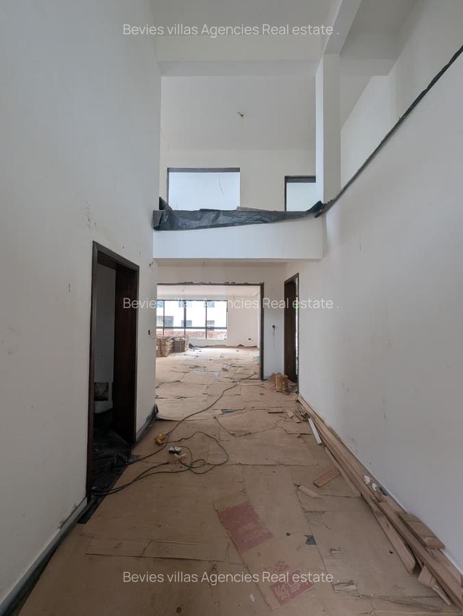 5 Bed Villa with En Suite at Kyuna - 8
