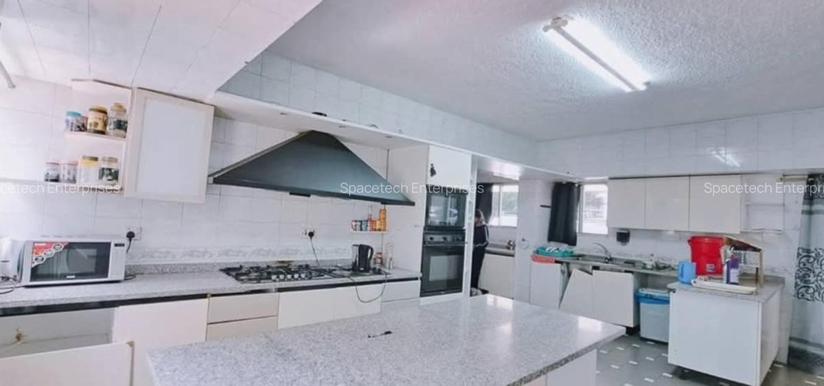 6 Bed House with Swimming Pool in Kileleshwa - 15