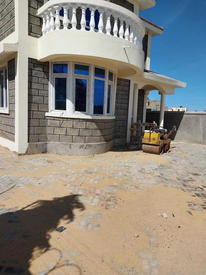 4 Bed House with En Suite at Utange - 8