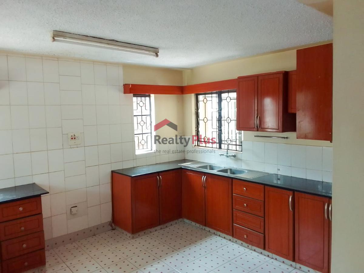 4 Bed House with En Suite in Kyuna - 4