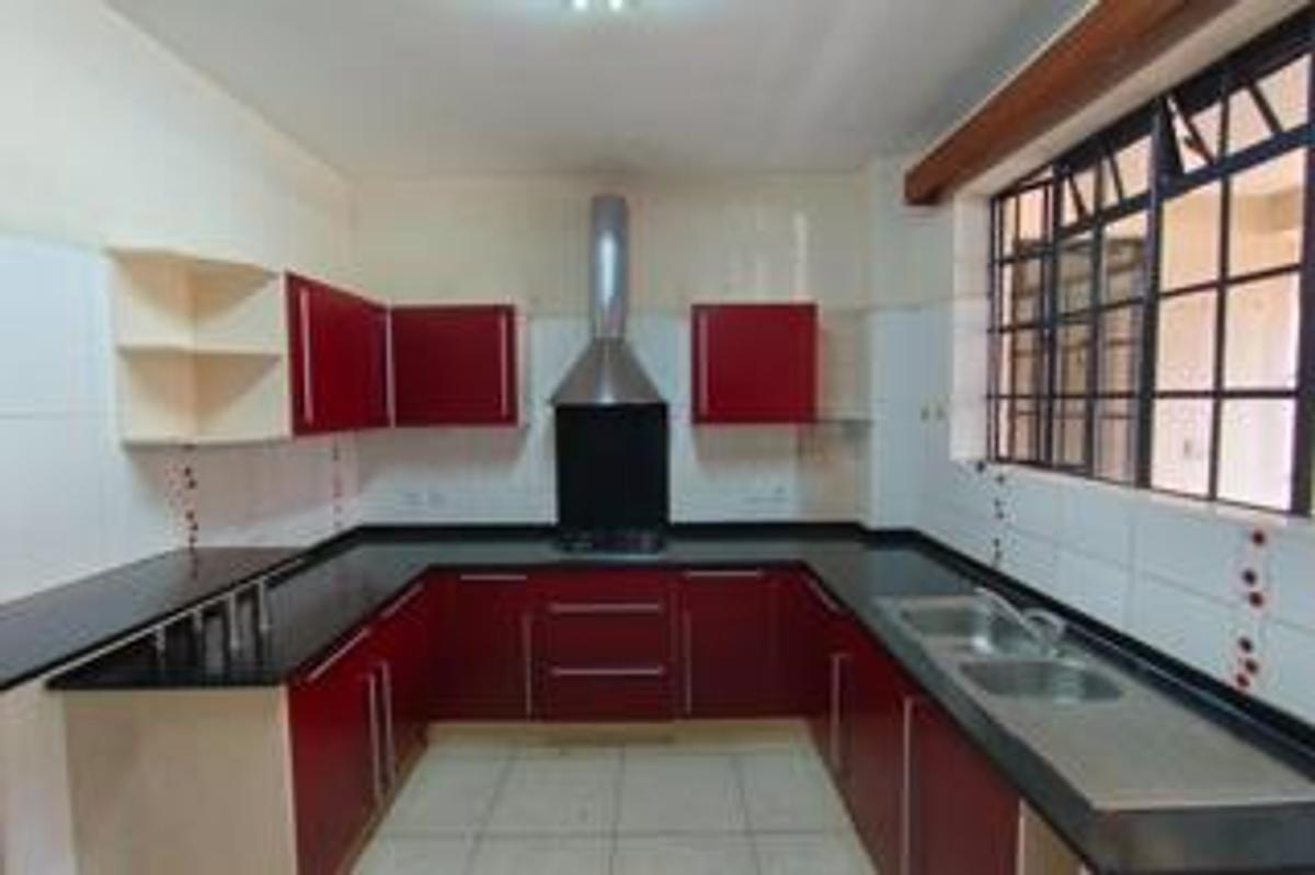 5 Bed Apartment with En Suite at Rhapta Road - 13