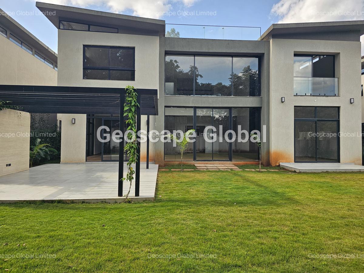 5 Bed House with En Suite in Runda - 6