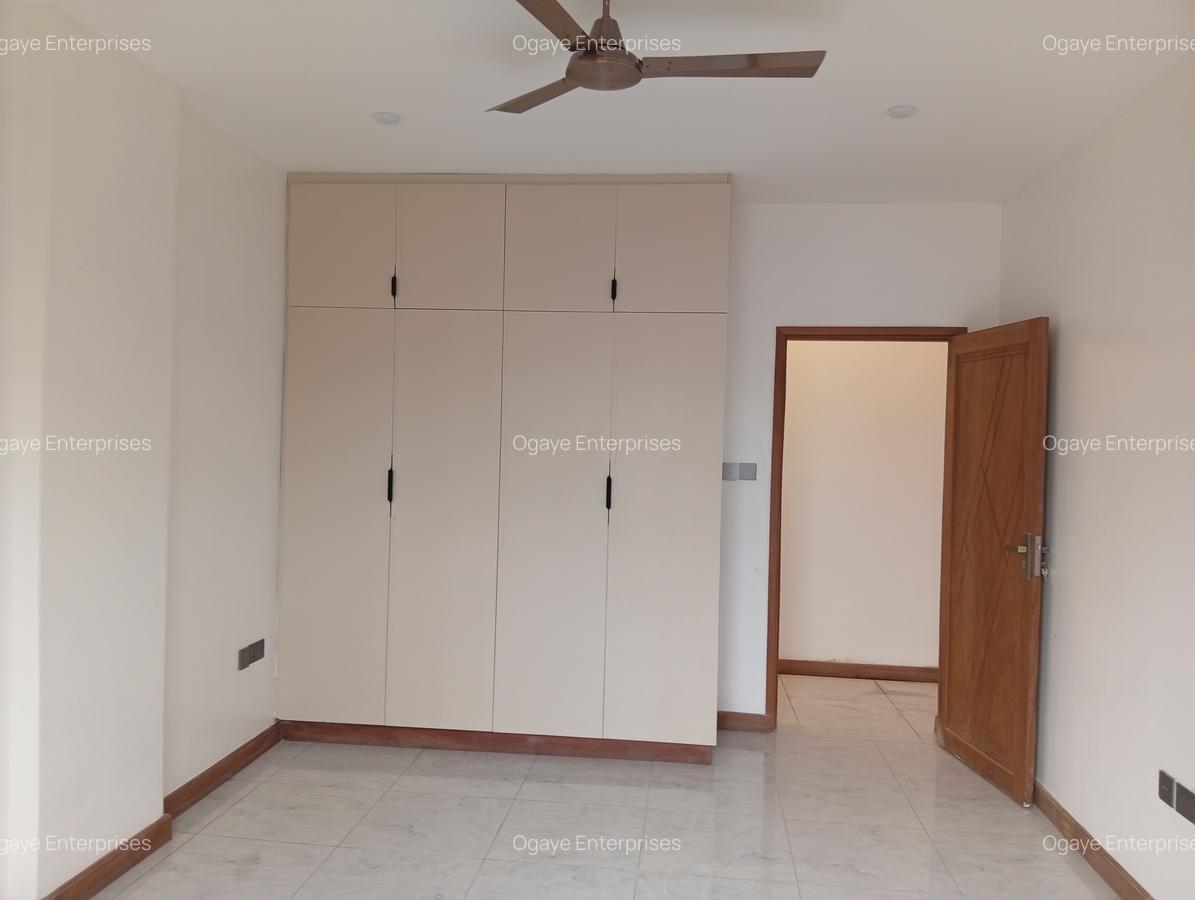3 Bed Apartment with En Suite at Bombolulu - 9