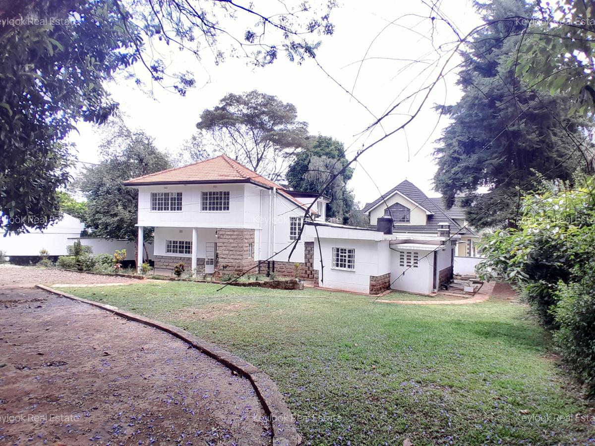 3 Bed House with En Suite at Lavington Green - 3