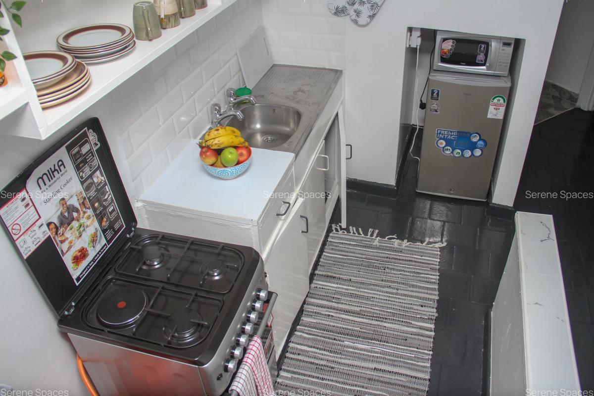 Serviced 1 Bed Apartment with Parking at East Church Road - 4