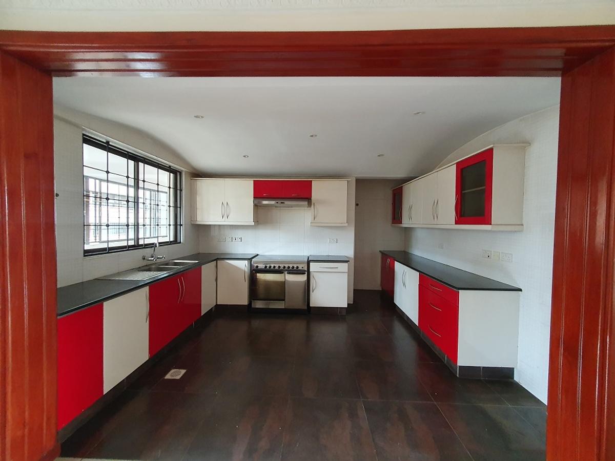 3 Bed Apartment with En Suite at Ojijo Close - 2