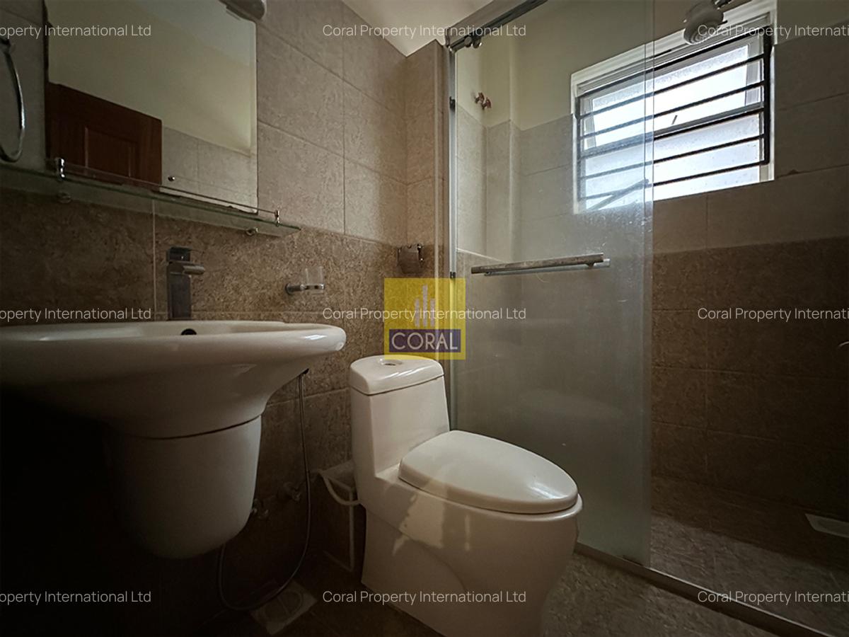 4 Bed Apartment in Parklands - 17