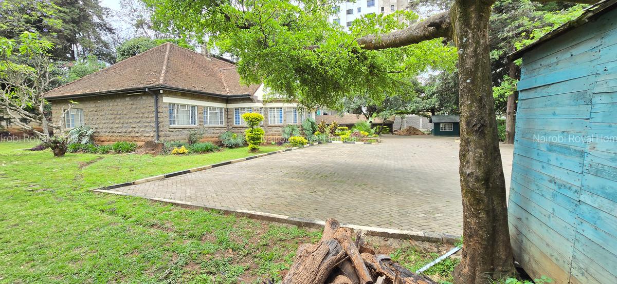 Commercial Property with Service Charge Included at Kilimani - 1