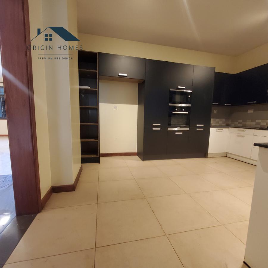 3 Bed Apartment with En Suite at Parklands - 4