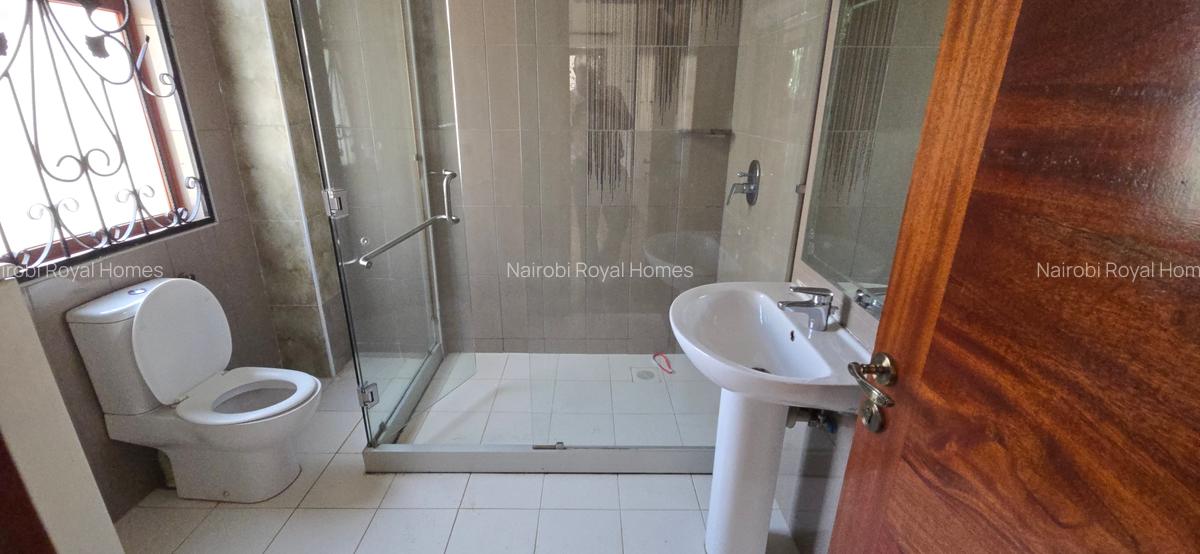 5 Bed Townhouse with En Suite at Convent Drive - 15