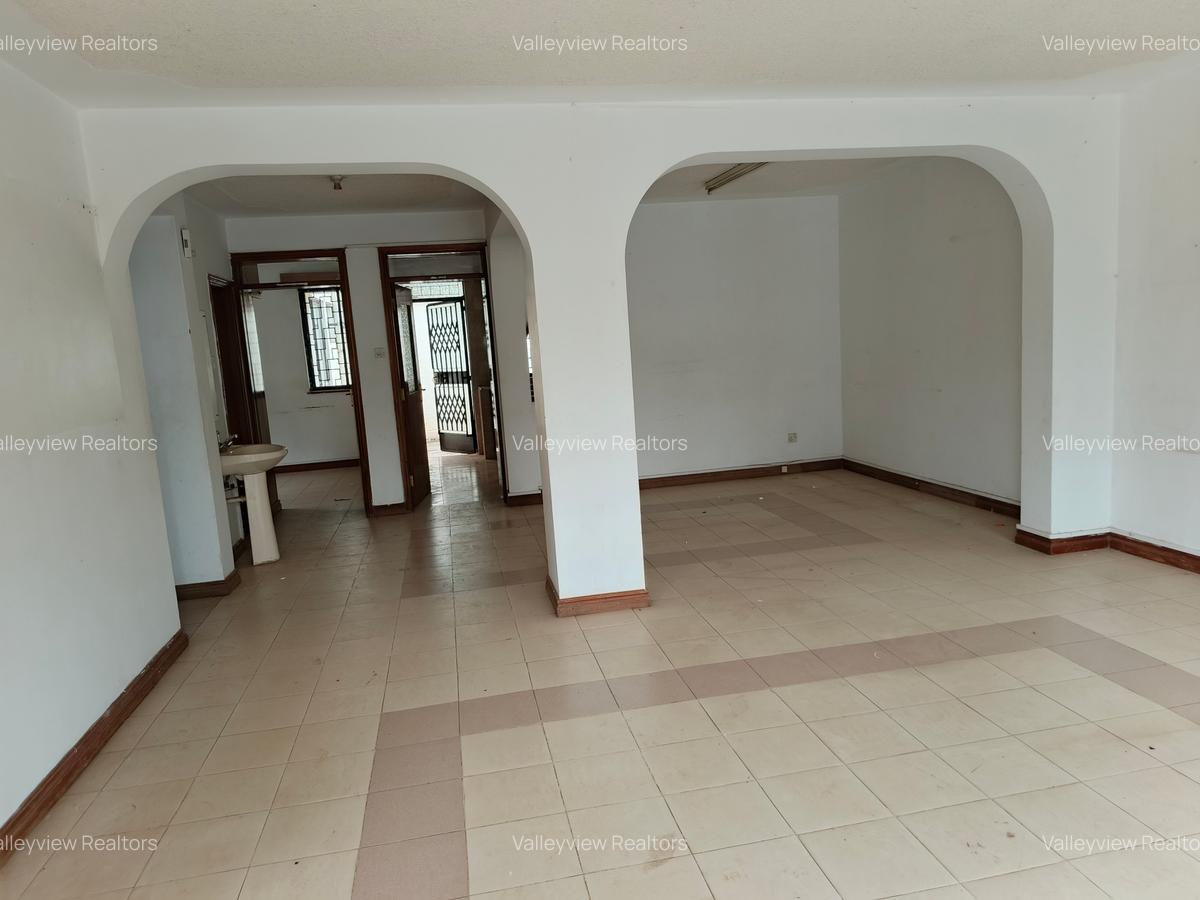 4 Bed Townhouse with En Suite at Lavington - 6