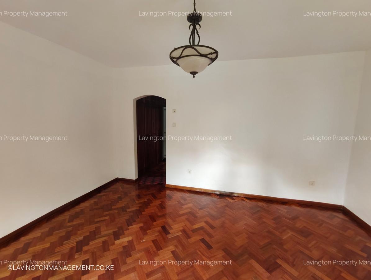 5 Bed House with En Suite at Wind Ridge - 15