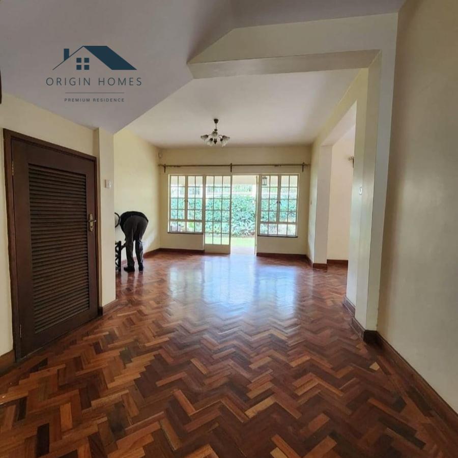 5 Bed House with En Suite at Lavington - 12