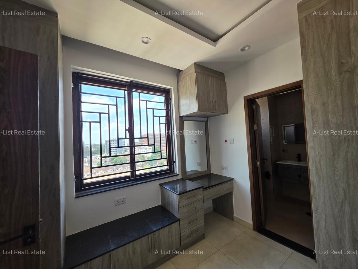 Serviced 4 Bed Apartment with En Suite at 2Nd Parklands - 14