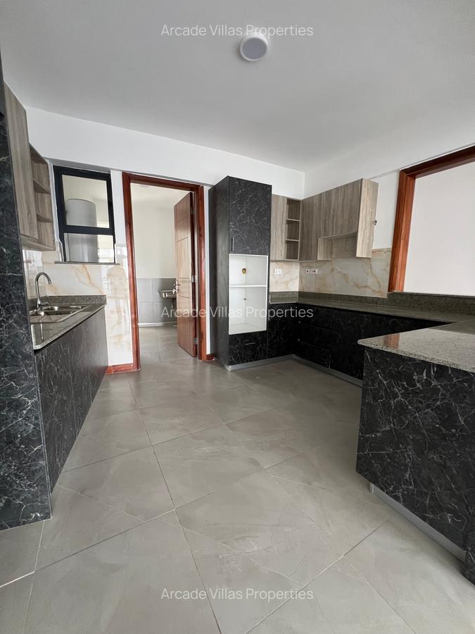 2 Bed Apartment with En Suite in Kilimani - 3