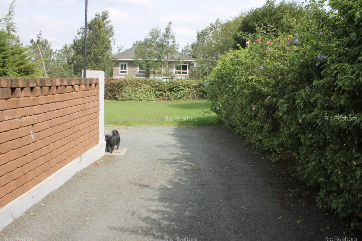 3 Bed House with En Suite at Karen - Fairacres - 6