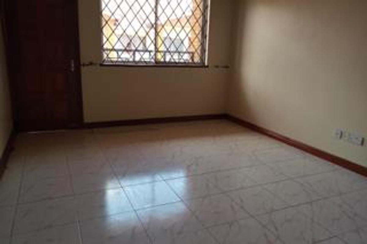 4 Bed Townhouse with En Suite at Siaya Rd - 5