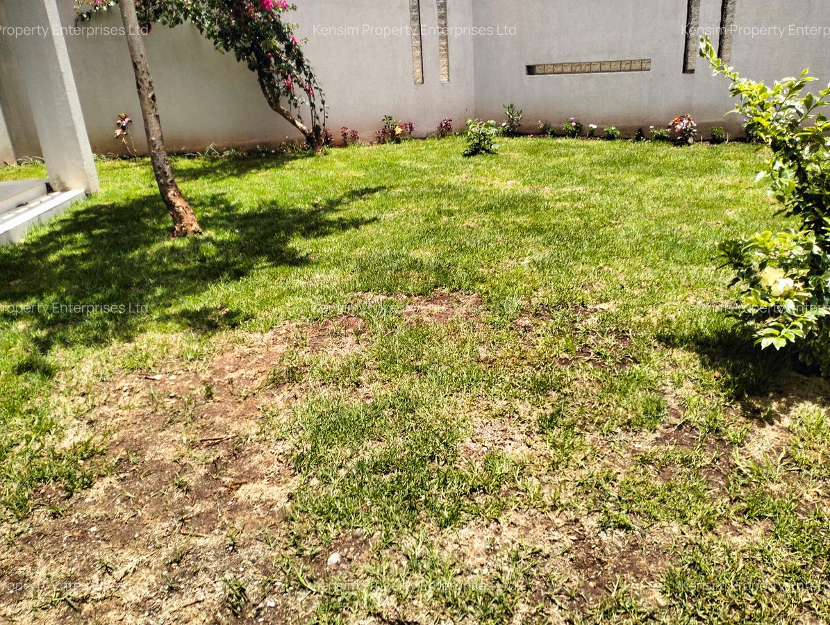 5 Bed Townhouse with En Suite in Lavington - 16
