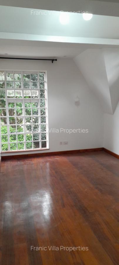 3 Bed House with En Suite at Nyari - 6