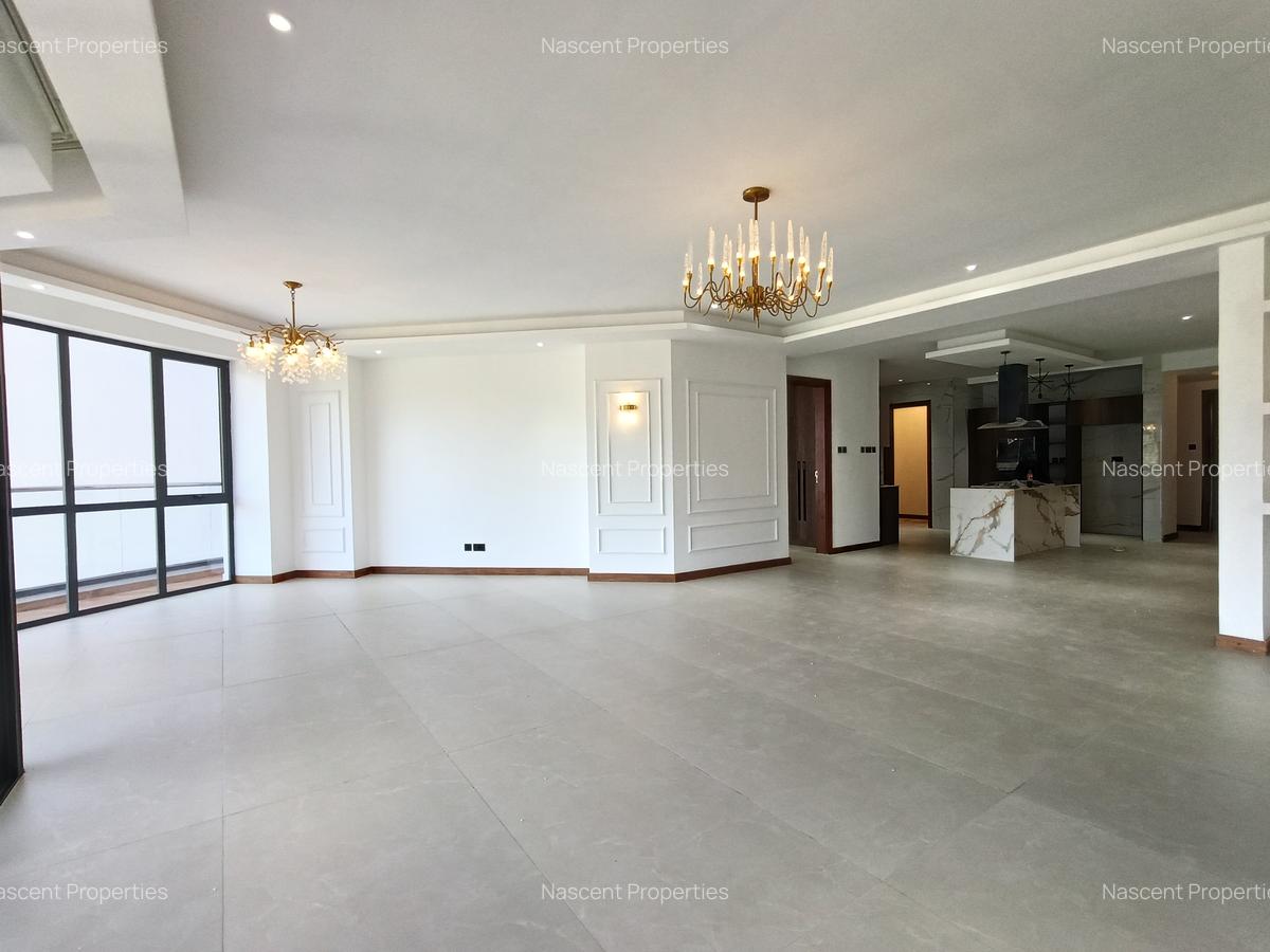 3 Bed Apartment with En Suite in Riverside - 12