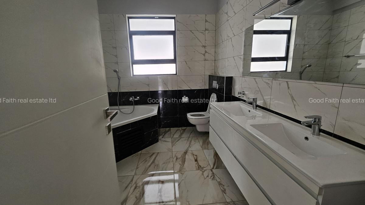 5 Bed Townhouse with En Suite in Kiambu Road - 11