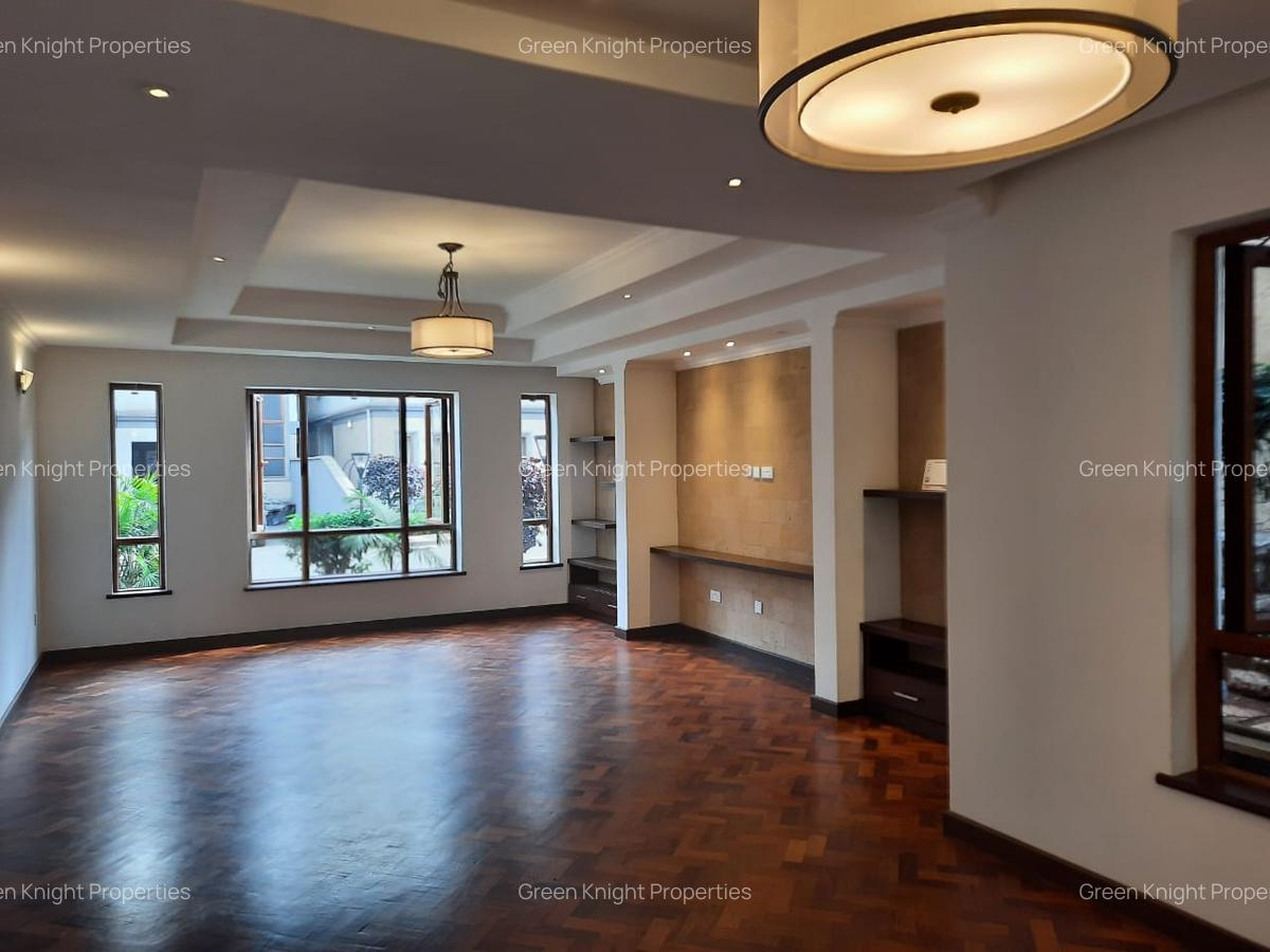 4 Bed Townhouse with En Suite in Lavington - 5