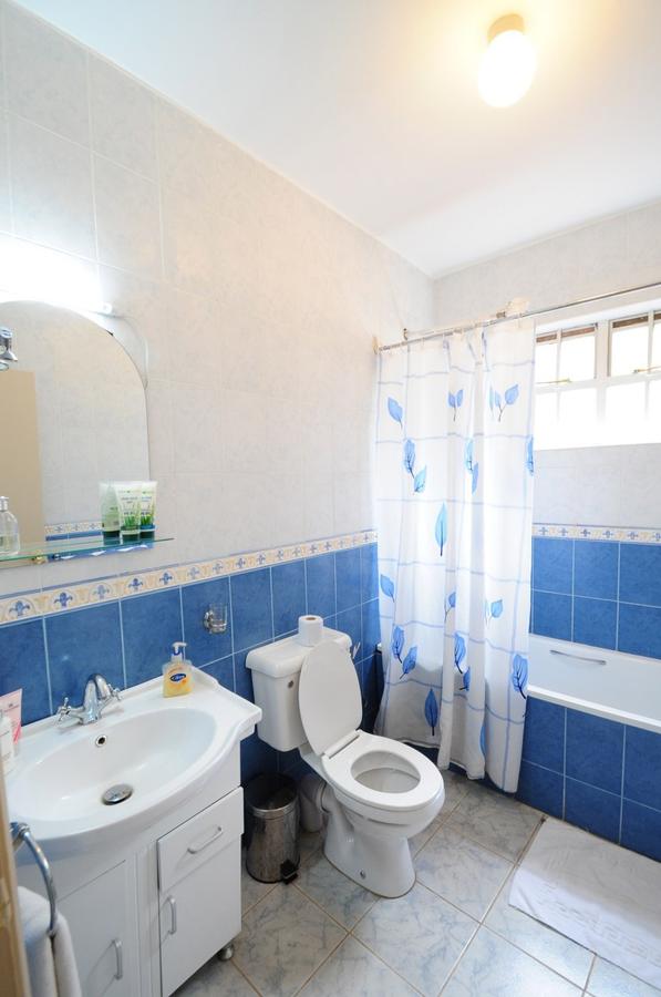 Serviced 2 Bed Apartment with En Suite in Upper Hill - 3