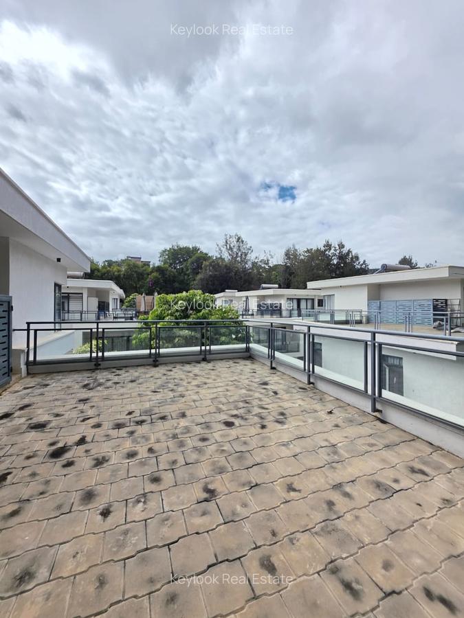 5 Bed Townhouse with En Suite at Off James Gichuru - 12