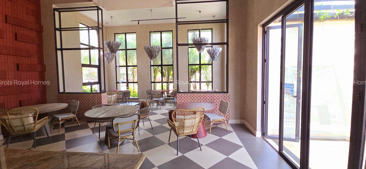 4 Bed House with En Suite at Palm Valley - 6