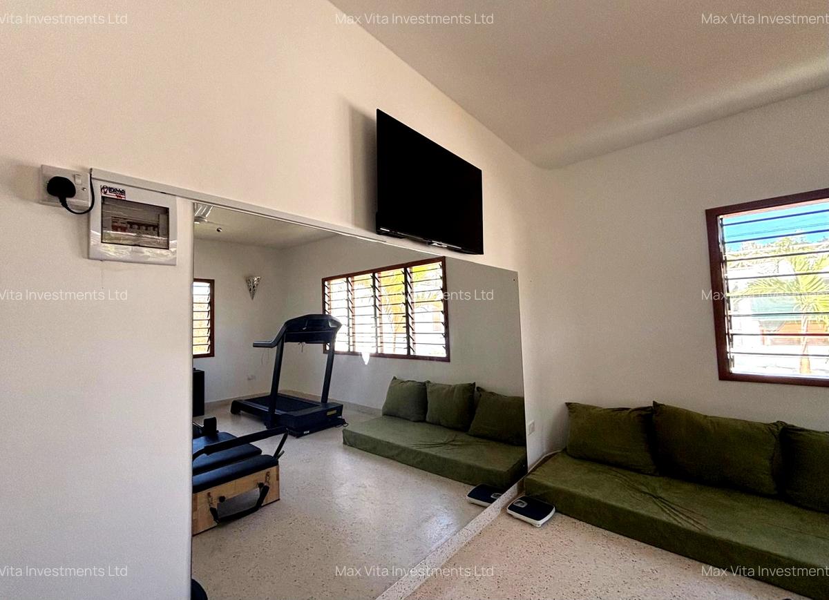 4 Bed Villa with En Suite in Watamu - 12