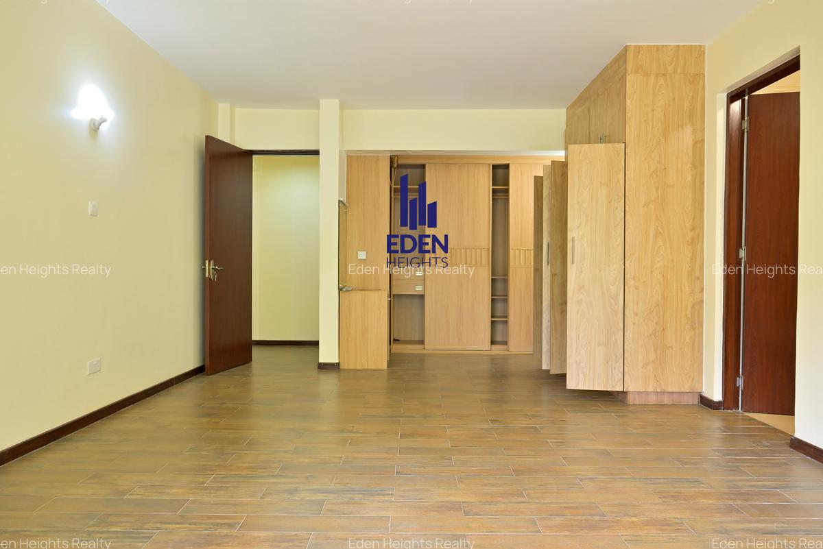 3 Bed Apartment with En Suite in Westlands Area - 13