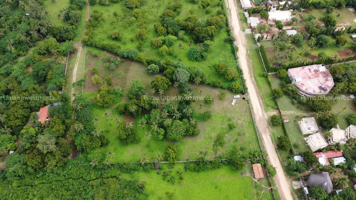 Land in Kikambala - 18