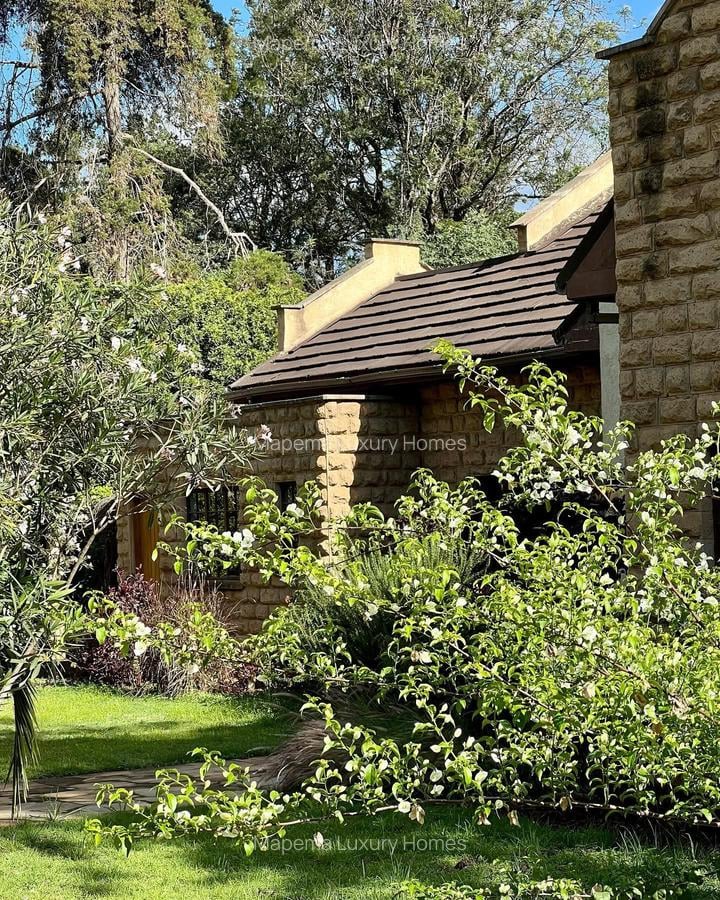 5 Bed House with En Suite at Hardy Area - 8