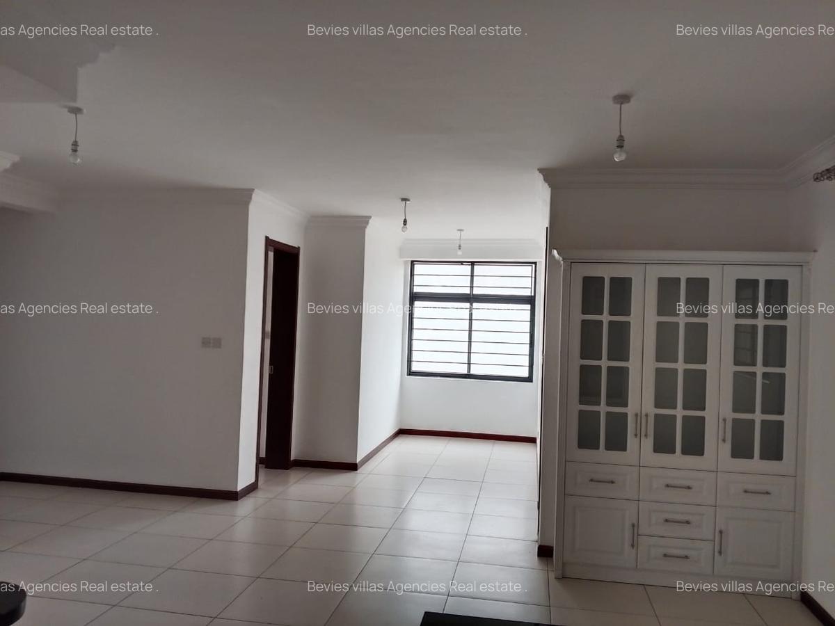 3 Bed Apartment with En Suite in General Mathenge - 11