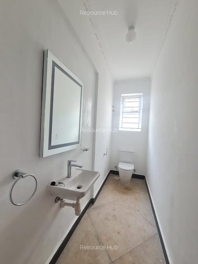 5 Bed Townhouse with En Suite at Rosslyn - 8