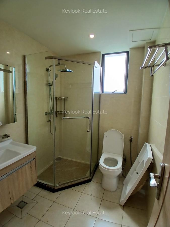 3 Bed Apartment with En Suite at Lavington Green - 7