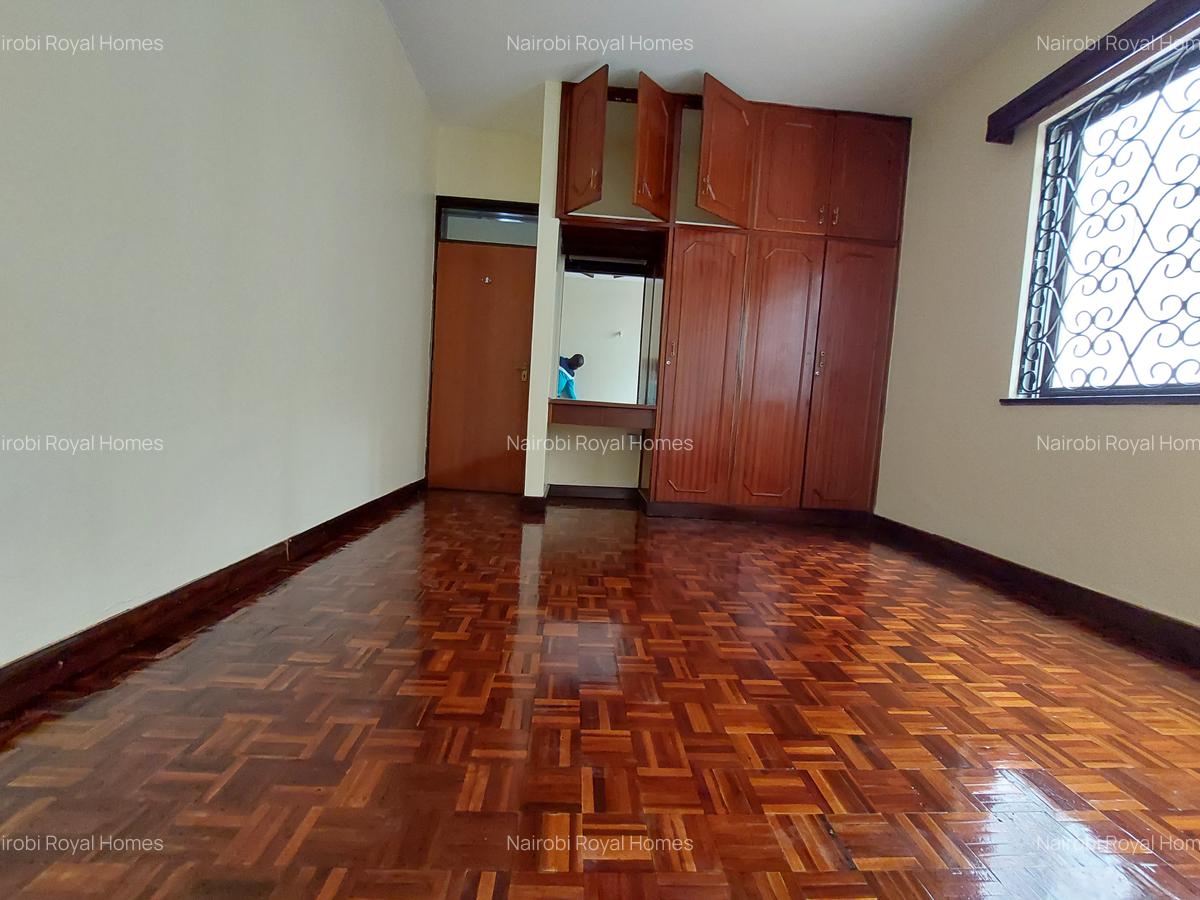 6 Bed Townhouse with En Suite at Kilimani Road - 17