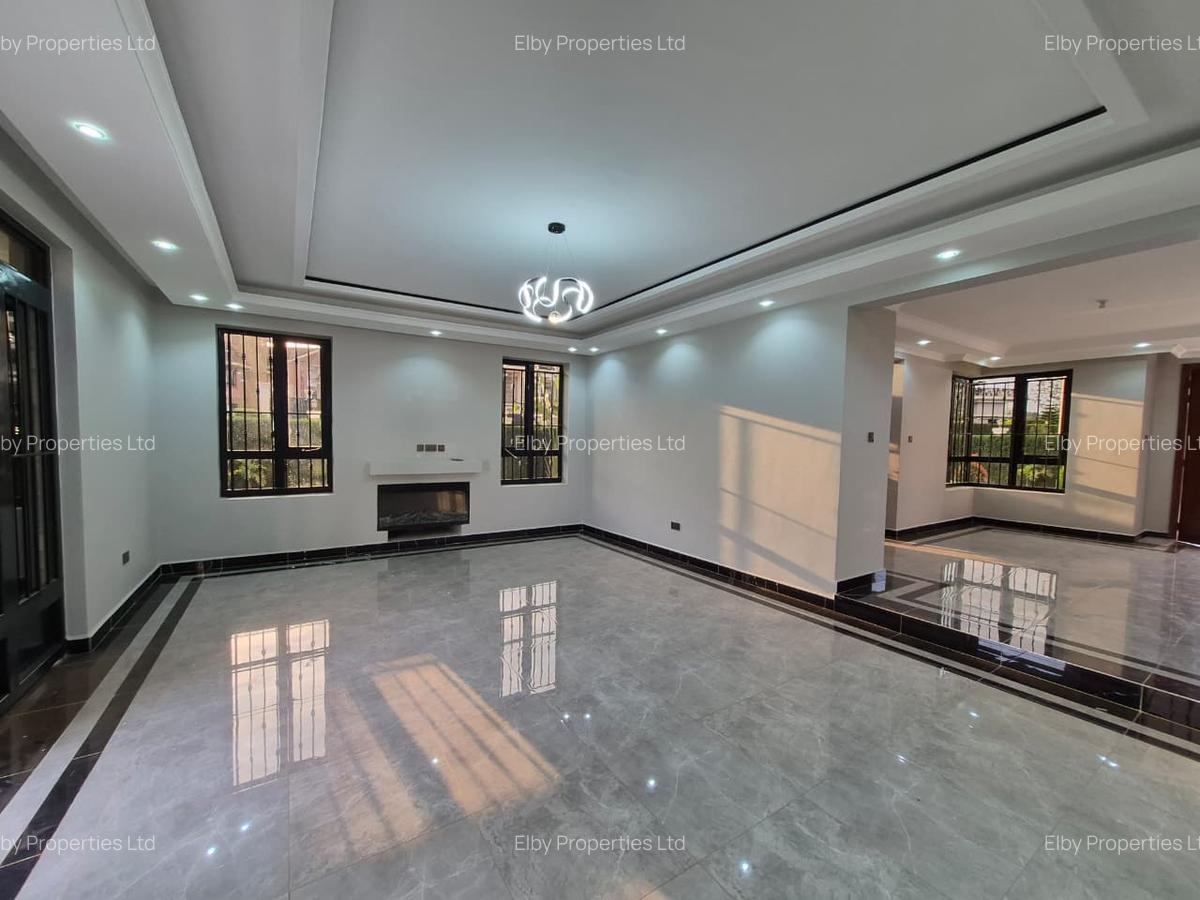 5 Bed House with En Suite in Runda - 4