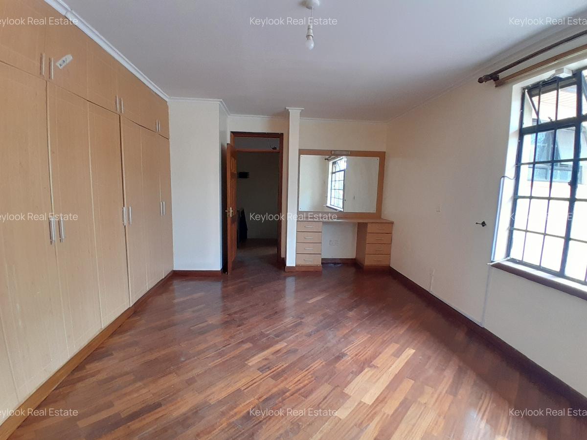 4 Bed Townhouse with En Suite at Lavington Green - 8