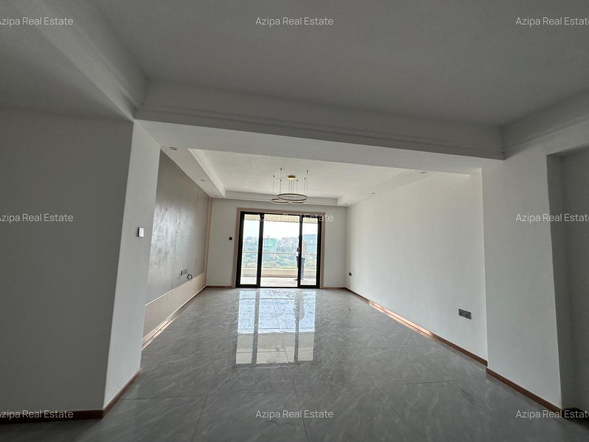 3 Bed Apartment with En Suite at Riverside - 4