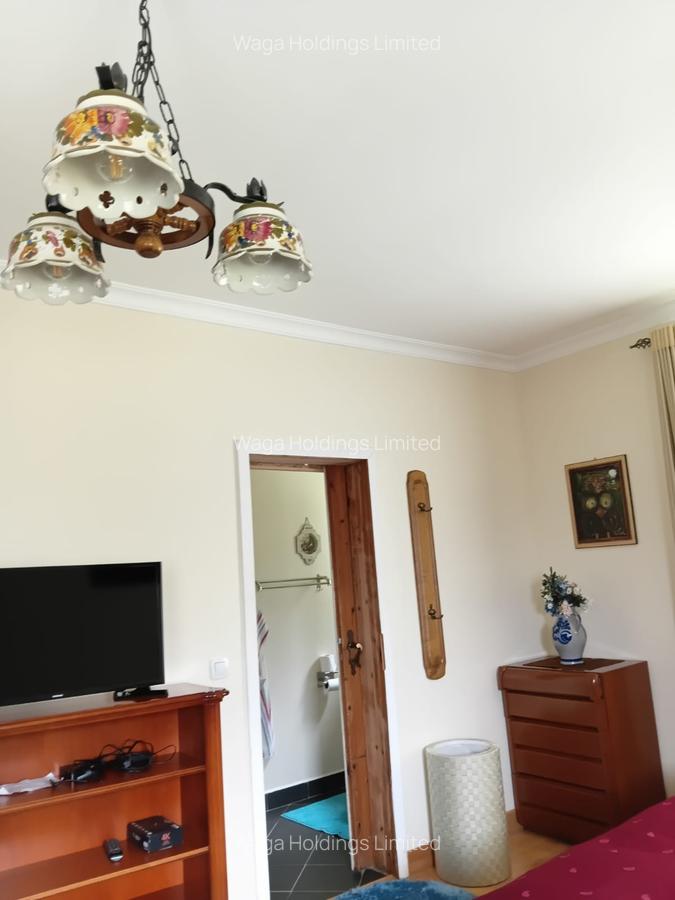 3 Bed Villa with En Suite at Burguret - 6